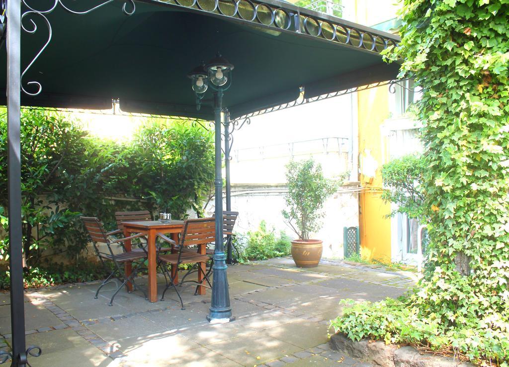 Hotel Eden - Am Hofgarten Bonn Bagian luar foto